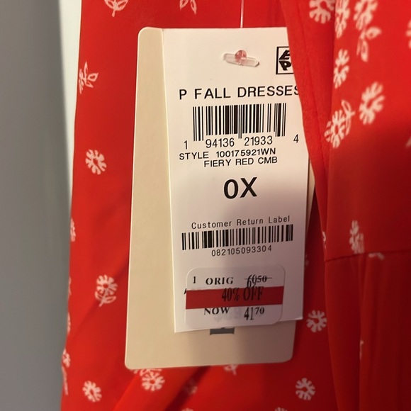 Red and white button down dress - Picture 6 of 6